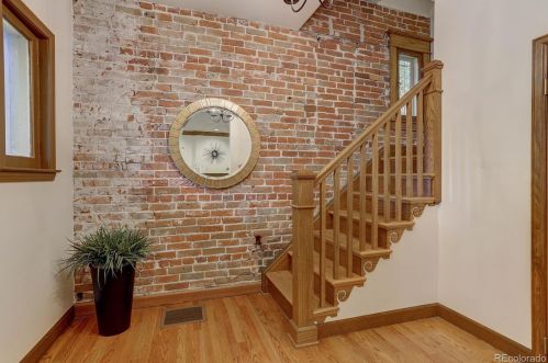 458 Downing St, Denver, CO 80218-3921