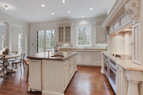 2938 Habersham Way, Atlanta GA  30305-2800 exterior