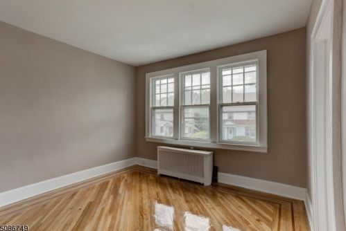 66 Van Ness Ter, Maplewood NJ 07040-3343 exterior