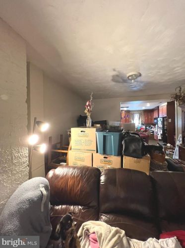 37 10th Ave, York, PA 17404-2136