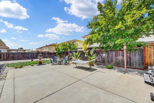 5077 Ellis Godfrey Dr, Fairfield CA  94533-8959 exterior