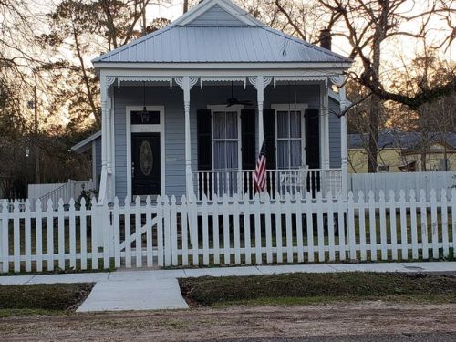 303 26th Ave, Covington LA  70433-2630 exterior