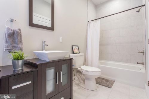 1243 24th St, Philadelphia PA  19121-4820 exterior