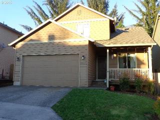 40317 Therese St, Sandy, OR 97055-9527