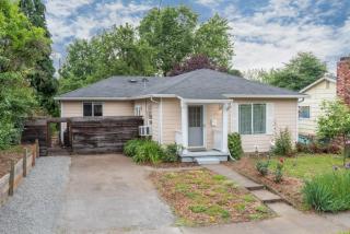 3541 Halleck St, Portland, OR 97217-7237