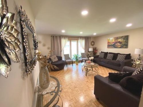 7859 Nordica Ave, Niles IL  60714-3313 exterior