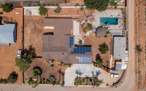 9739 Towne Ln, El Cajon, CA 92021-2341