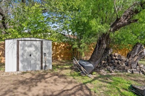 4802 Brassiewood Dr, Austin TX  78744-5107 exterior
