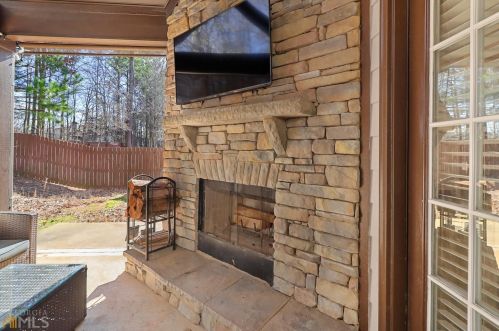 95 Cliffhaven Cir, Newnan GA  30263-5773 exterior