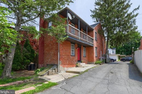 212 Howard Ave, Lancaster PA  17602-4208 exterior