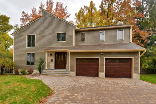 9 Brick Ct, Tenafly, NJ 07670-1460