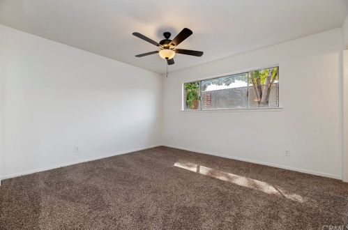 9850 Mcnicholl Dr, Riverside CA  92503-5521 exterior