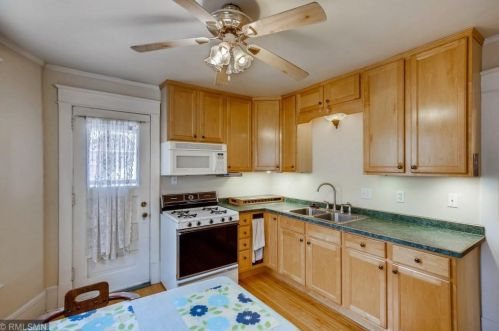 828 Holly Ave, Saint Paul MN  55104-7137 exterior