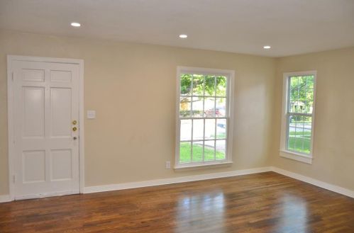 2725 Wayside Ave, Fort Worth TX  76110-2218 exterior