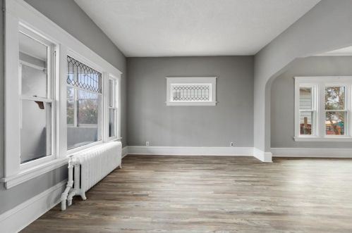 1450 Charles Ave, Saint Paul MN  55104-2401 exterior