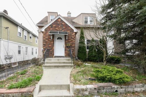 2854 Main St, Waterbury, CT 06705-2840