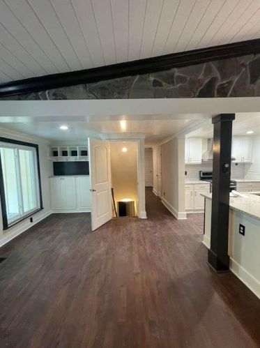 221 Cross Gate Dr, Marietta GA  30068-3921 exterior