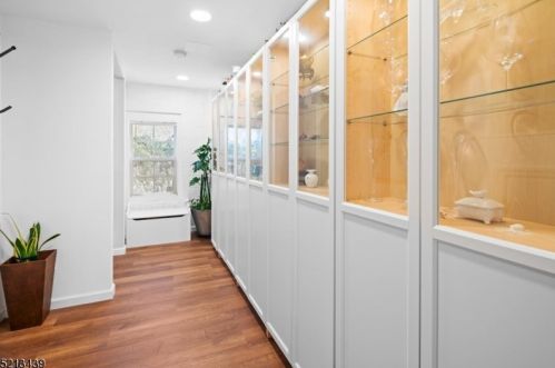 5 Garfield Way, Princeton NJ  08540-1669 exterior