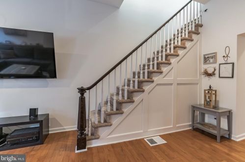 1327 9th St, Philadelphia PA  19147-5741 exterior