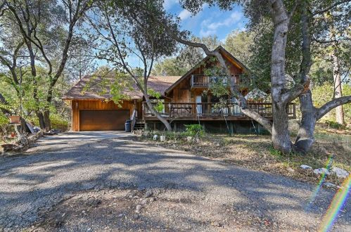 5033 Darby Ln, Vallecito, CA 95247-9505
