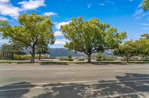 454 Huntington Dr, Arcadia, CA 91006-3748