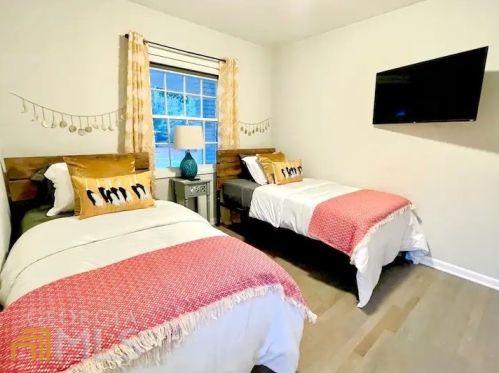 5332 Denny Dr, Atlanta GA  30349-5206 exterior