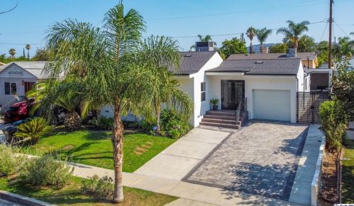17804 Rhoda St, Van Nuys, CA 91316-1119