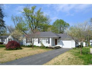 1607 Berkley Ln, Belleville, IL 62226-6103