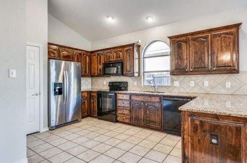 10208 Los Barros Trl, Fort Worth TX  76177-7392 exterior