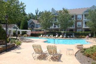 3210 Pembroke Cir, Alpharetta, GA 30004-4960