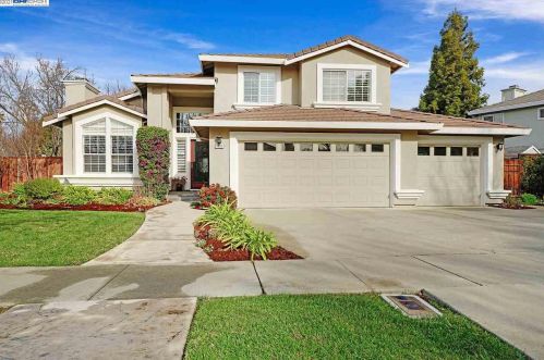 5895 Felicia Ave, Livermore, CA 94550-8133