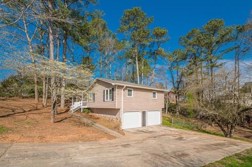 115 Victoria Sta, Holly Springs GA  30189-1468 exterior