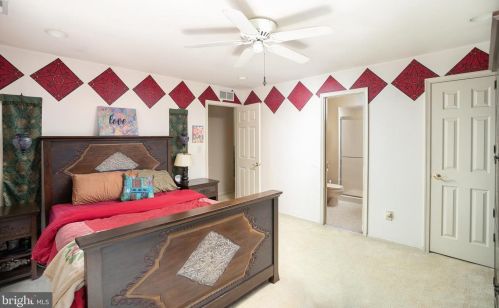 76 Wyndham Pl, Trenton NJ 08691-3126 exterior