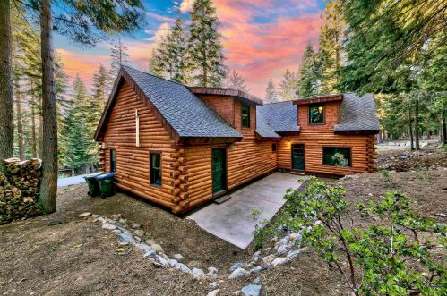 11415 Sitzmark Way, Truckee, CA 96161-6163