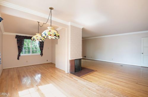 2362 Chapman Rd, Glendale CA  91214-3013 exterior