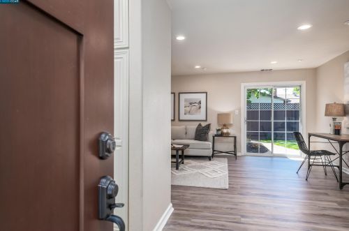7736 Lisa Ct, Pleasanton, CA 94568-1945