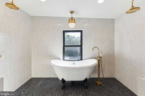 743 22nd St, Philadelphia PA 19130-2604 exterior