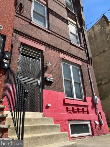 2021 16th St, Philadelphia PA  19121-2336 exterior