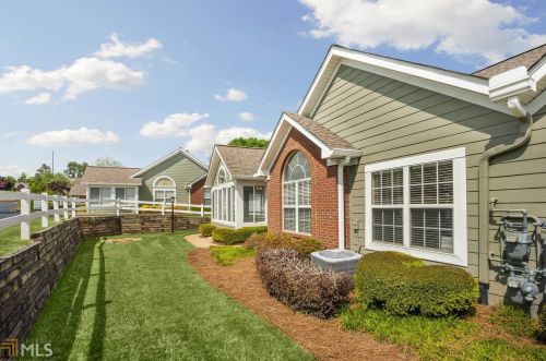 2220 Carefree Cir, Marietta, GA 30062-1973