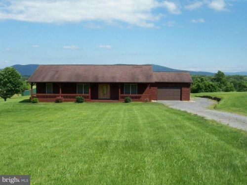 188 Twin Oaks Dr, Maysville, WV 26833-7545