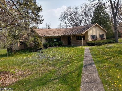 2324 Bonnie Brook Ln, Waukegan, IL 60087-3720