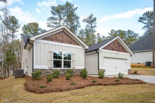 2268 Sharondale Dr, Villa Rica, GA 30180-8424