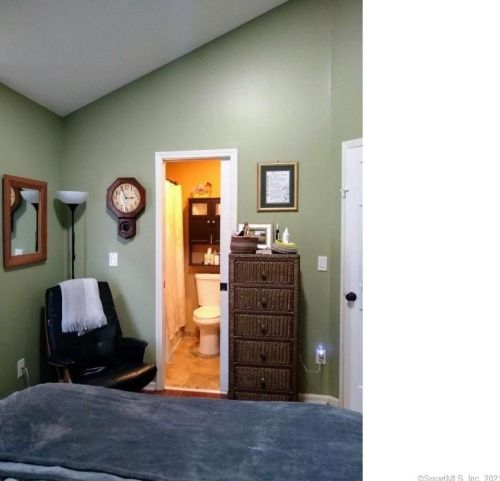 28 Woodbury Ave, Norwalk CT  06850-3565 exterior