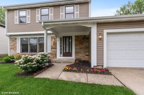 915 Knollwood Dr, Buffalo Grove, IL 60089-1006