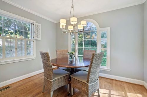 2835 Castlewood Dr, Atlanta GA  30327-1203 exterior