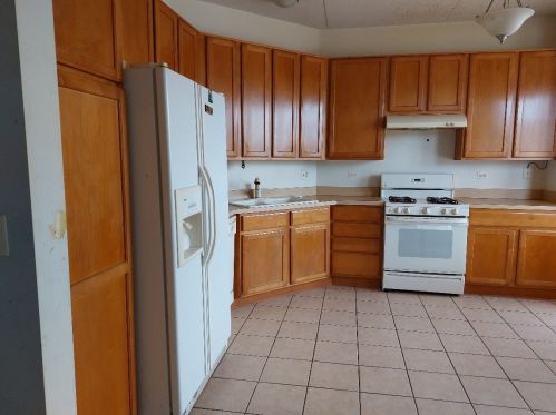 715 Astor Ln, Wheeling, IL 60090-6257