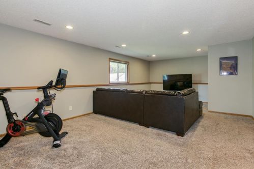 2345 Eldridge Ave, Saint Paul MN  55109-4087 exterior