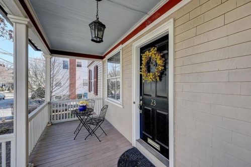 23 Adelphi Ave, Providence, RI 02906-4119