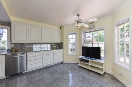 15 Sunrise, Irvine CA  92603-3719 exterior