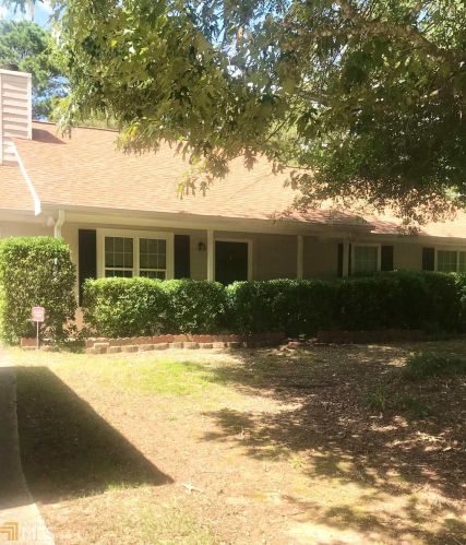 130 Thomas Trl, Porterdale, GA 30016-8986